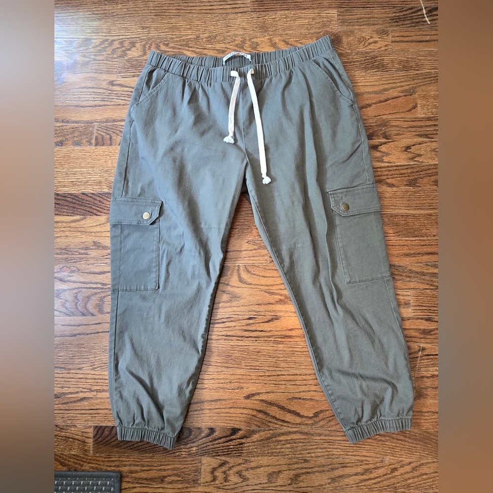 Celebrity Pink XL Olive Cargo Joggers